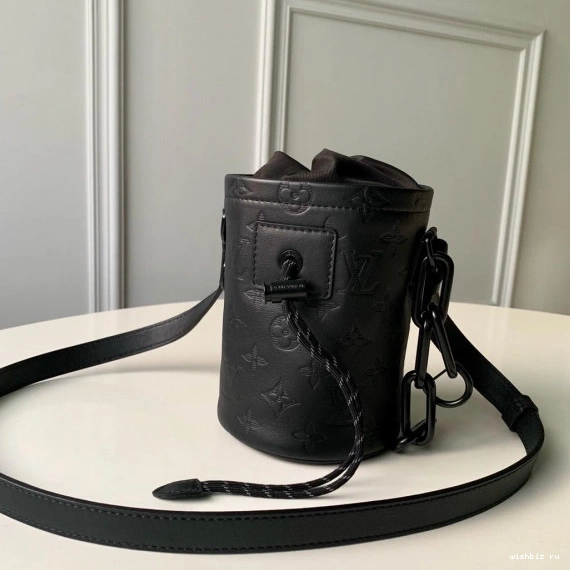 WIS LOUIS BAG NANO VUITTON CHALK 0224